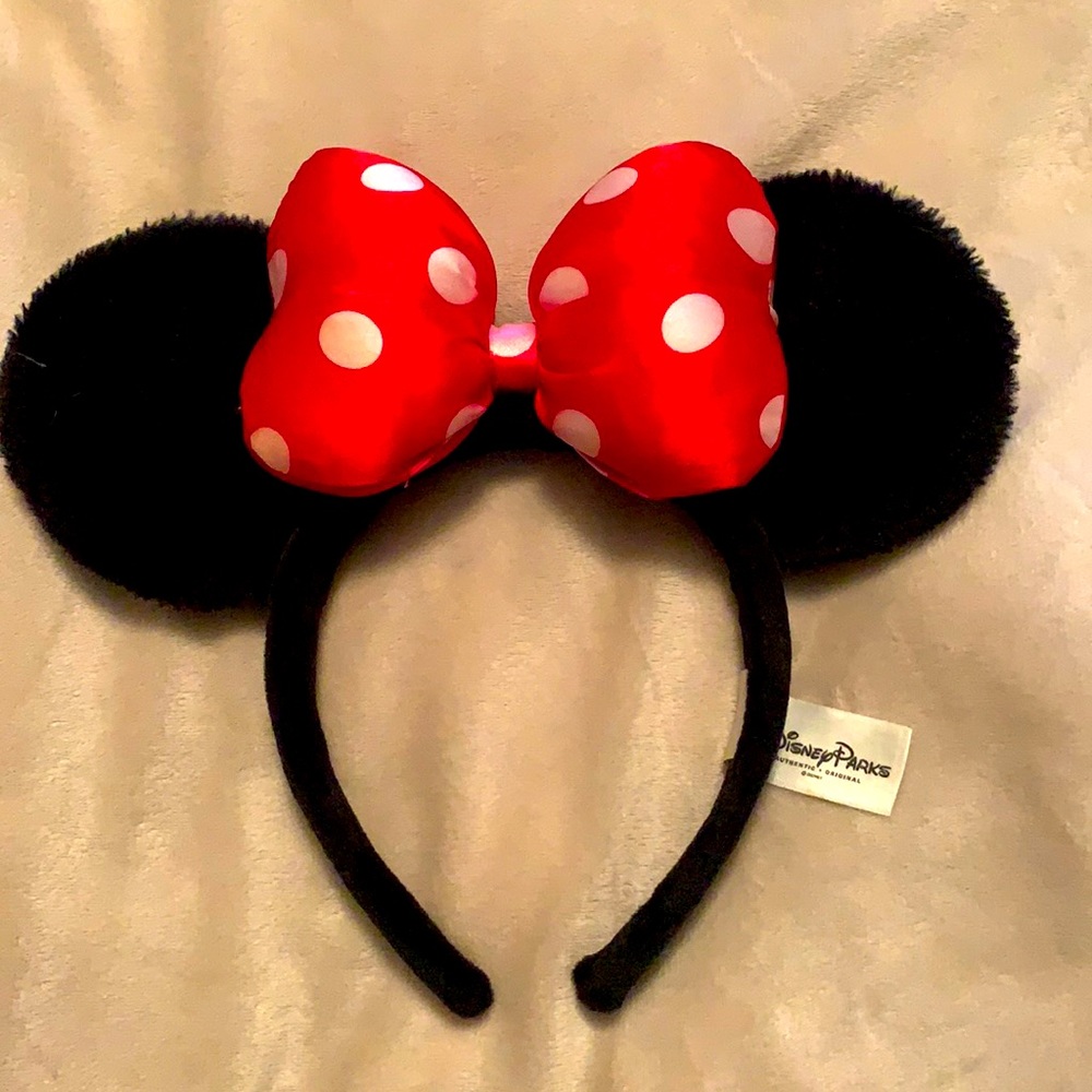 Minnie Mouse ears